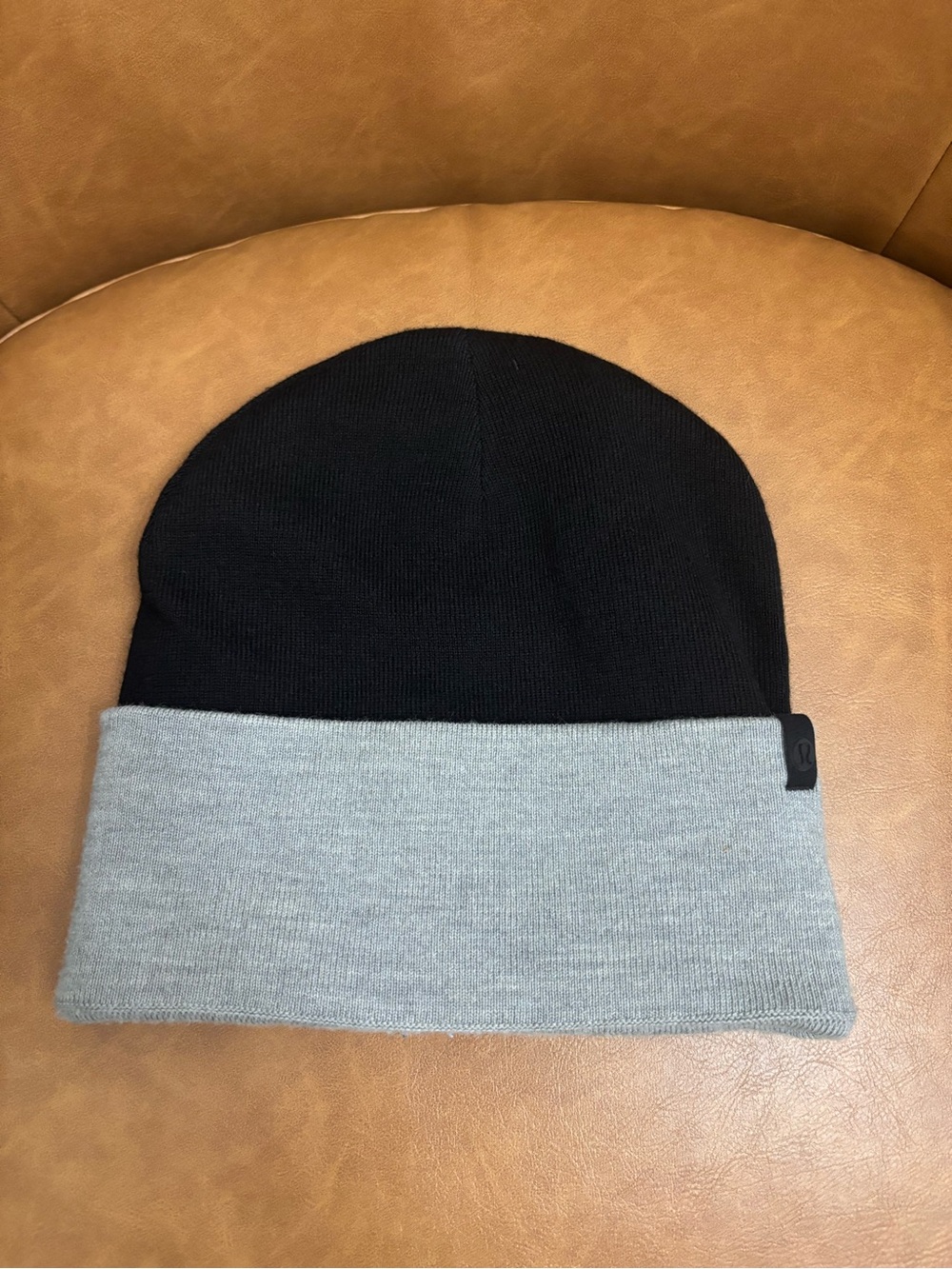 Lululemon Black and Light Gray Reversible Knit Beanie - Men's Accessory